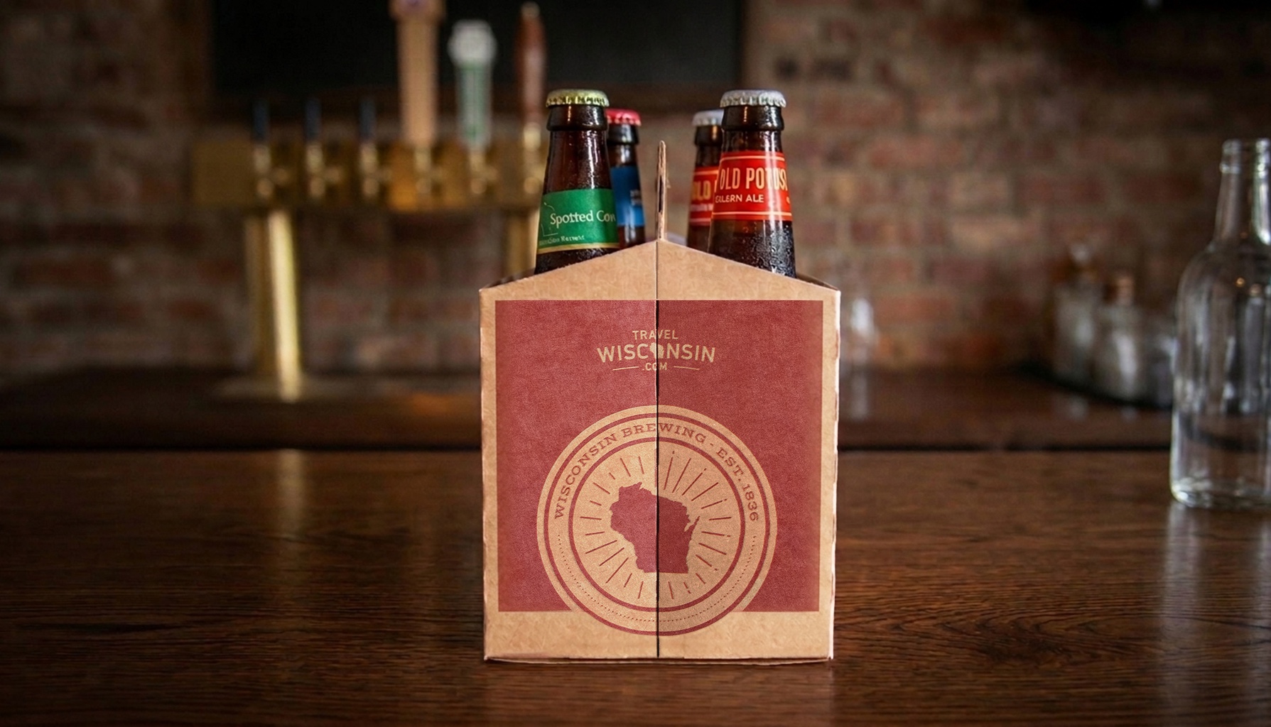 Gemütlichkeit Wisconsin Sampler carrier, side with Wisconsin Brewing seal